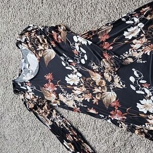 Floral Tunic w/ slit sleeves